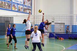 Женский волейбол, встречаются сборные ООО «Газпром трансгаз Волгоград» и ЧПОУ «Газпром колледж Волгоград»