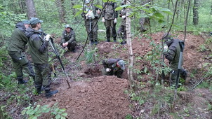 Молодые работники дочерних Обществ ПАО "Газпром" ведут раскопки останков