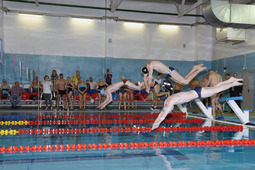 Соревнования по плаванию
