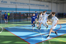 Соревнования по мини-футболу прошли в напряженной борьбе