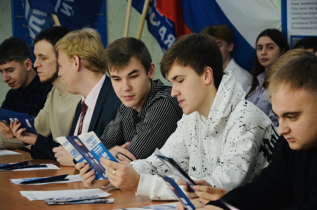 Ребята узнали о возможностях трудоустройства, перспективах карьерного роста, о социальных льготах для работников компании «Газпром трансгаз Волгоград»