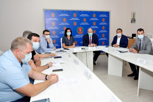 Участники совещания в студии администрации Волгоградской области