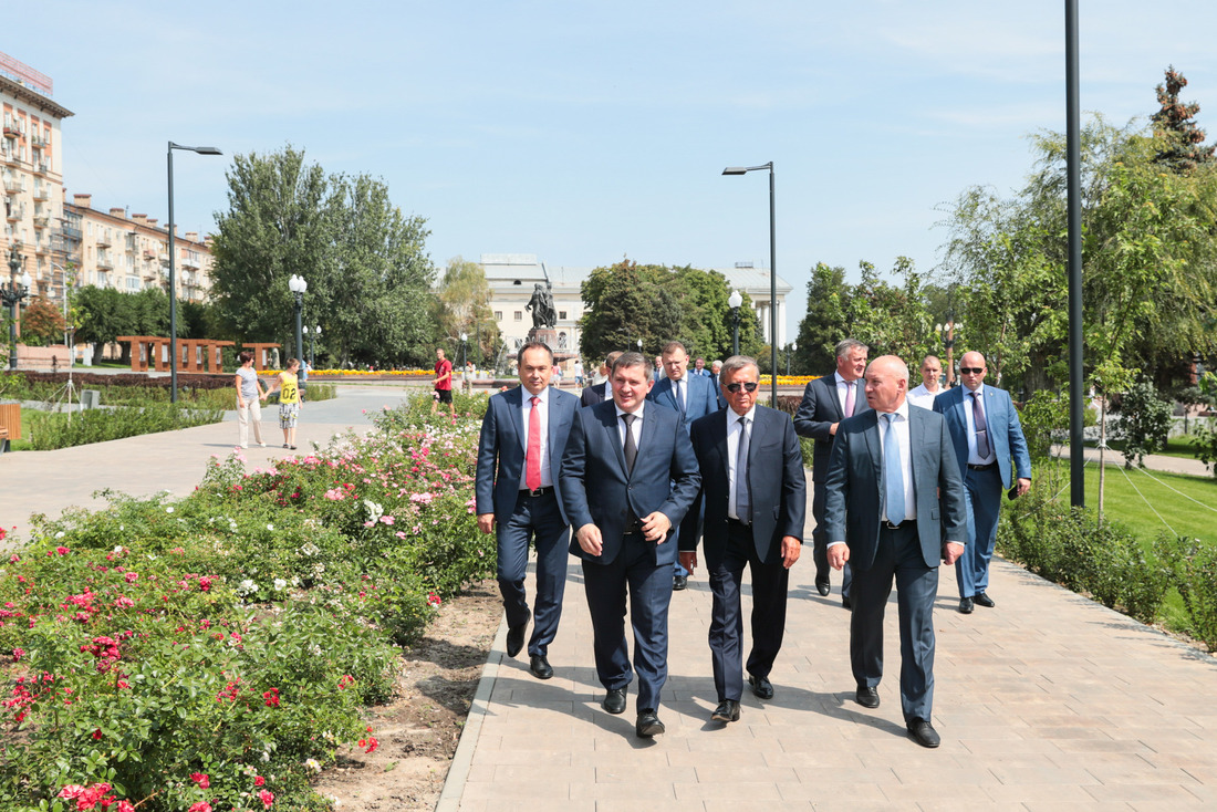 Во время осмотра Центральной набережной Волгограда