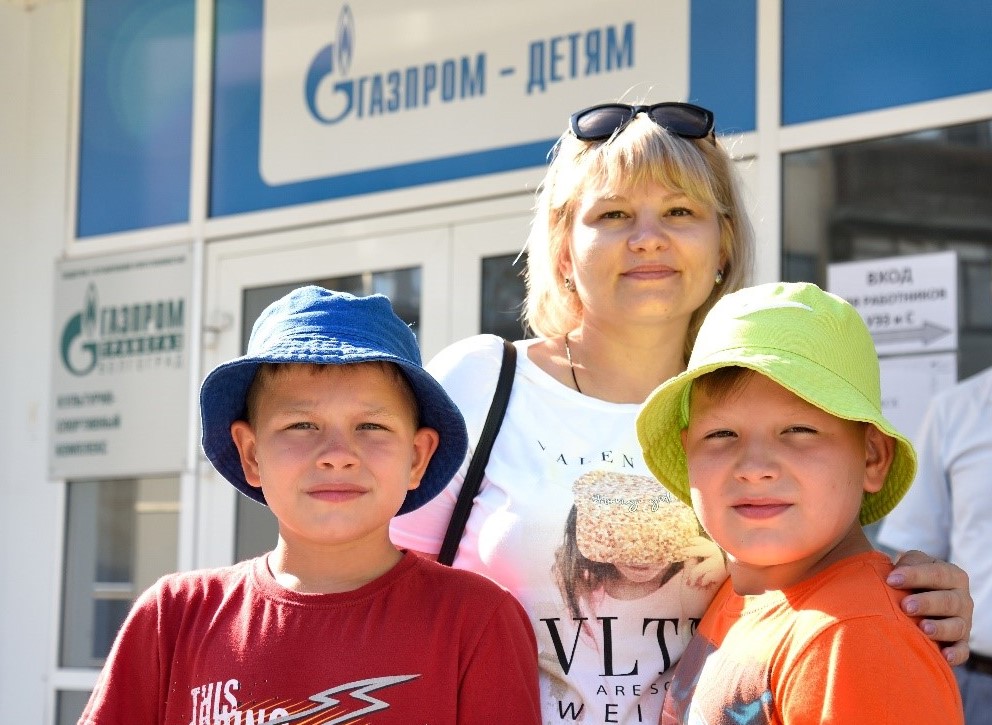 Светлана Красильникова с сыновьями