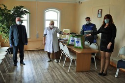 Врачи Алексеевской центральной районной больницы получили помощь и слова благодарности от работников Усть-Бузулукского ЛПУМГ