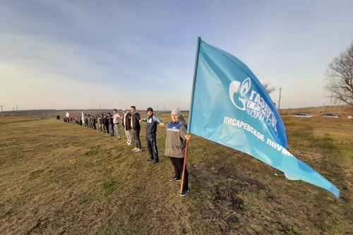 «Живая цепочка» из молодых специалистов Писаревского ЛПУМГ ООО «Газпром трансгаз Волгоград» составила 97 метров