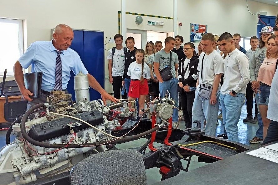 Учебно-производственный центр Общества посетили 36 учащихся школы №3 городского округа город Фролово
