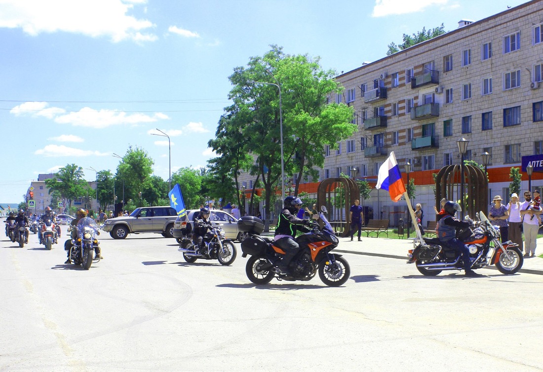 Участники мотопробега по городам Волгоградского региона