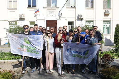 Продолжаем традицию: эколоволнетеры на субботнике в школе-интернате